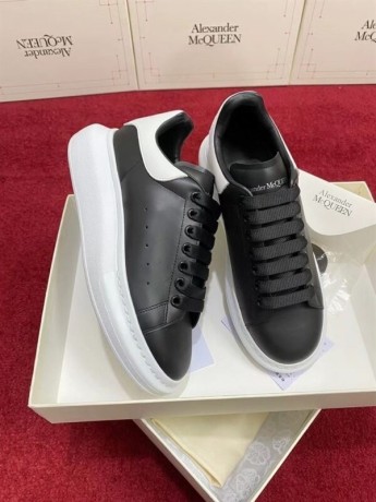 alexander-mcqueen-sneaker-big-2