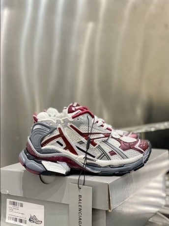 balenciaga-runner-trainers-replica-big-2