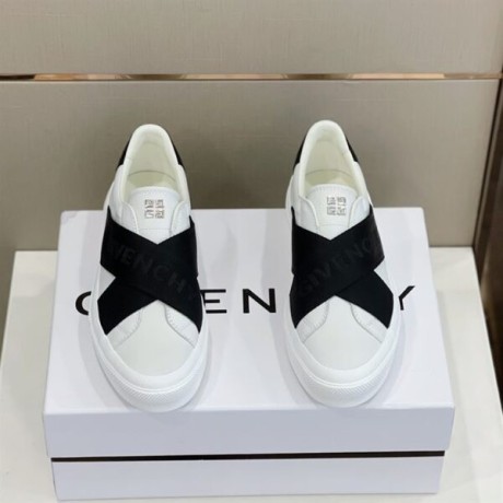 givenchy-runner-sneakers-in-perforated-leather-big-3