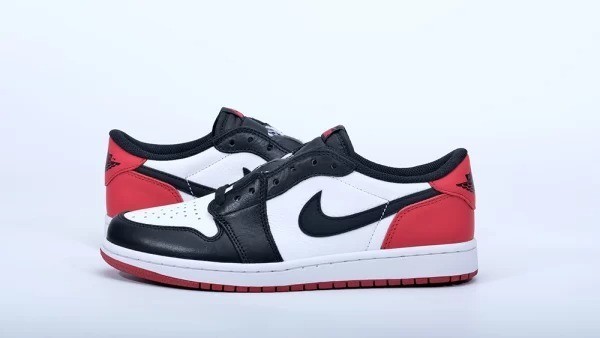 jordan-1-retro-low-og-black-toe-2023-reps-big-1