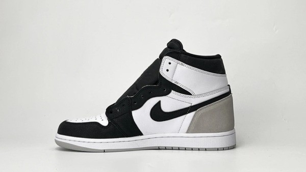 air-jordan-1-high-og-grey-fog-big-3