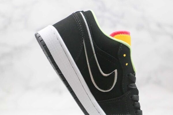 air-jordan-1-low-aurora-green-big-0