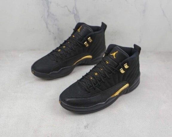 the-air-jordan-12-stealth-big-4